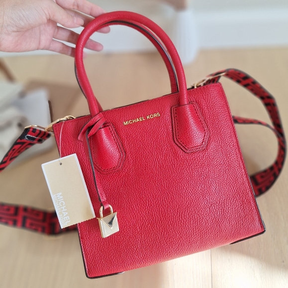 MICHAEL KORS ’MERCER’ PEBBLED LEATHER RED ACCORDIAN TOTE/CROSSBODY NWT - Picture 1 of 8